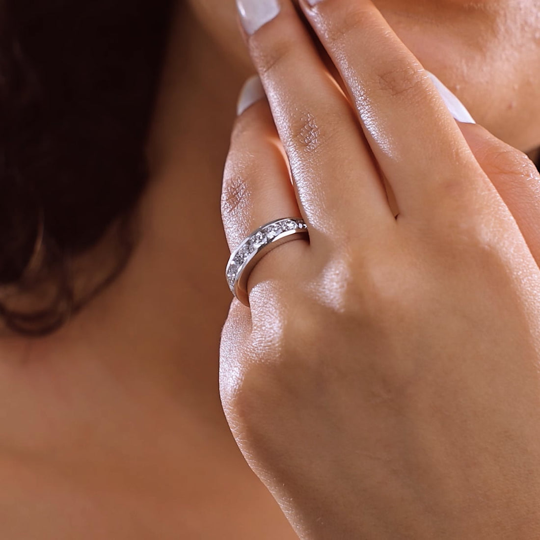 Linea Pure Round Lab-Grown Diamond Channel Wedding Band