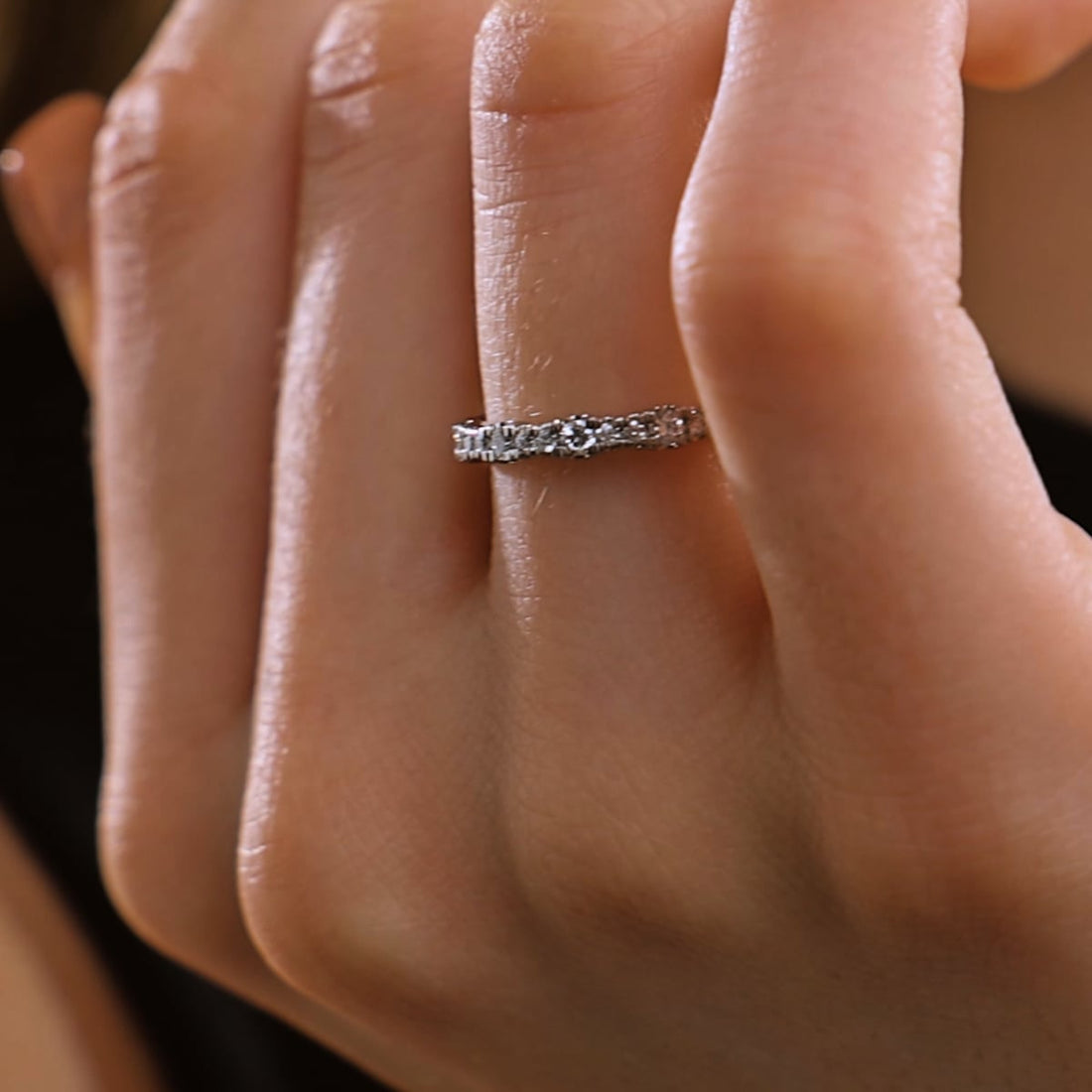 Luminar Round Lab-Grown Diamond Prong Set Wedding Band