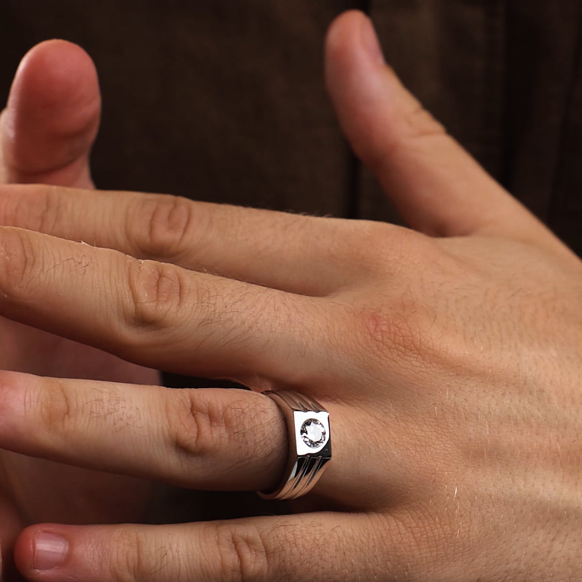 Classic Men's Round Lab Grown Diamond Solitaire Engagement Ring in Gold