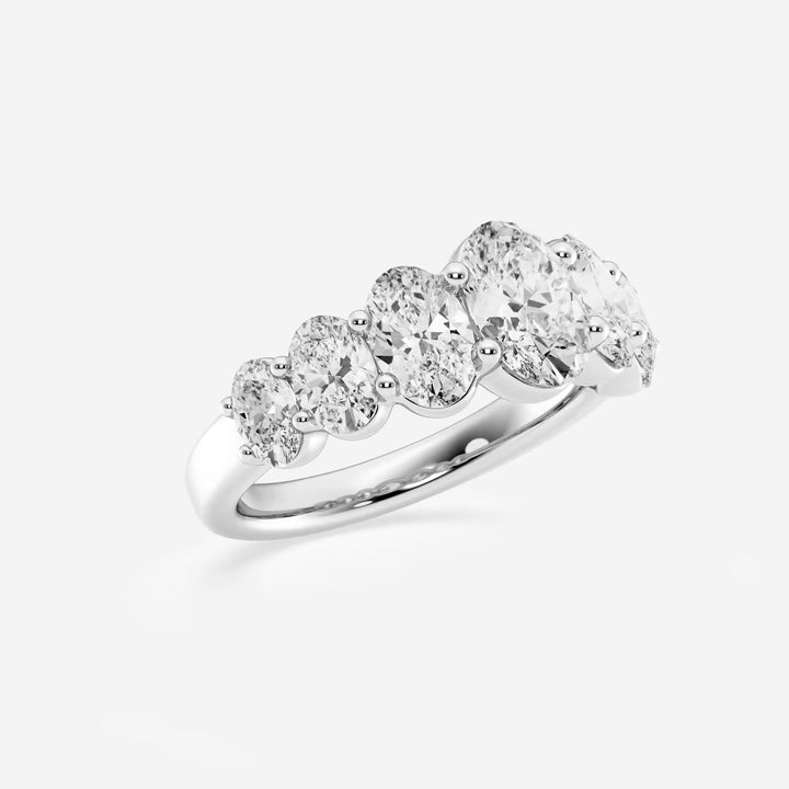 Gradelle Oval Lab-Grown Diamond Graduating Band