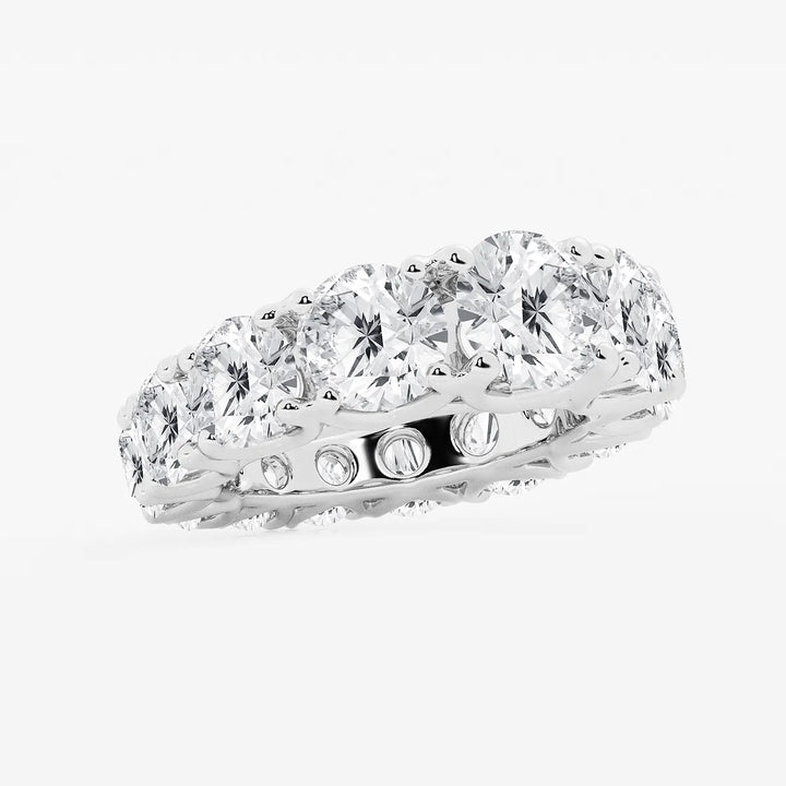 Luminara Round Lab-Grown Diamond Graduated Eternity Band