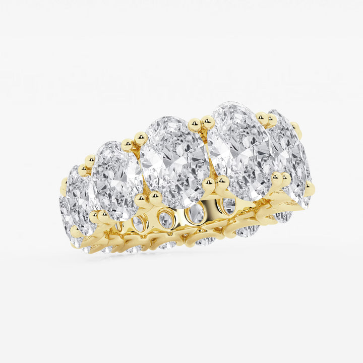 Gradiora Oval Luxe Lab-Grown Diamond Graduated Eternity Band