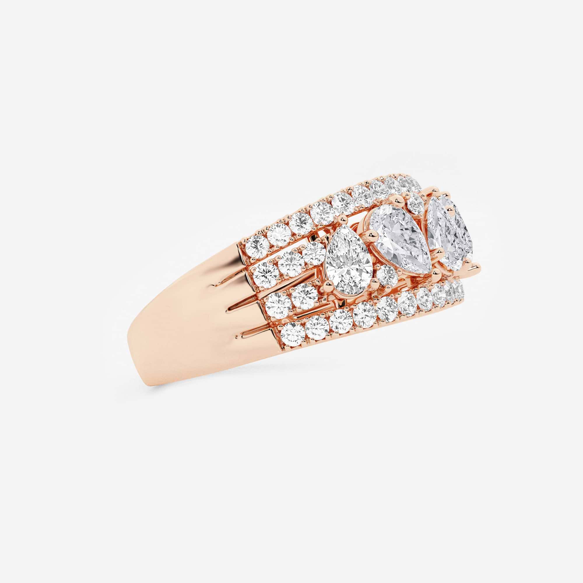 Luméra Pear & Round Lab-Grown Diamond Alternating Band