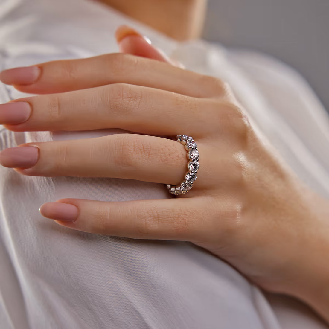Shared Prong Round Lab Grown Diamond Eternity Band