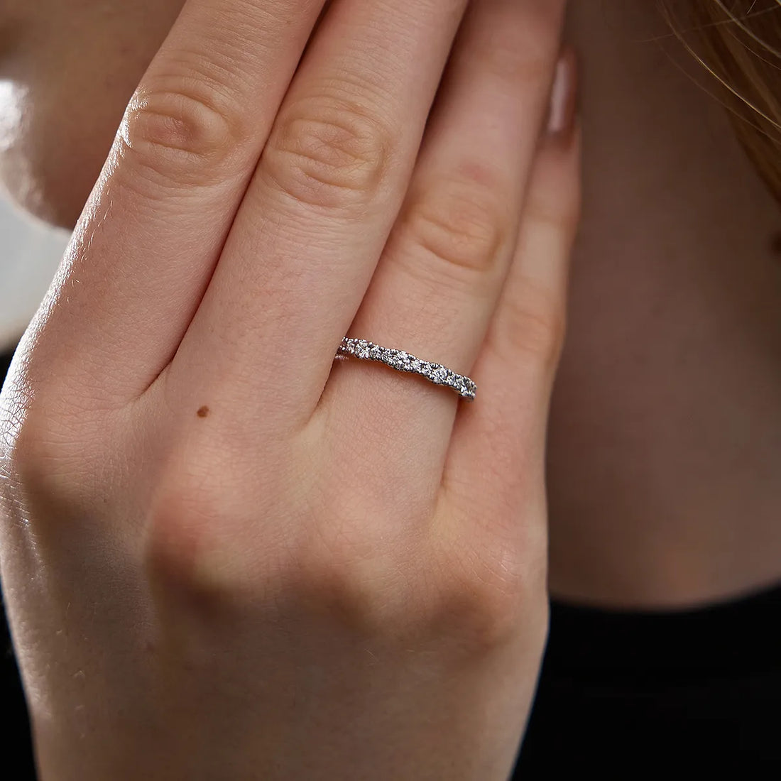 Luminar Round Lab-Grown Diamond Prong Set Wedding Band