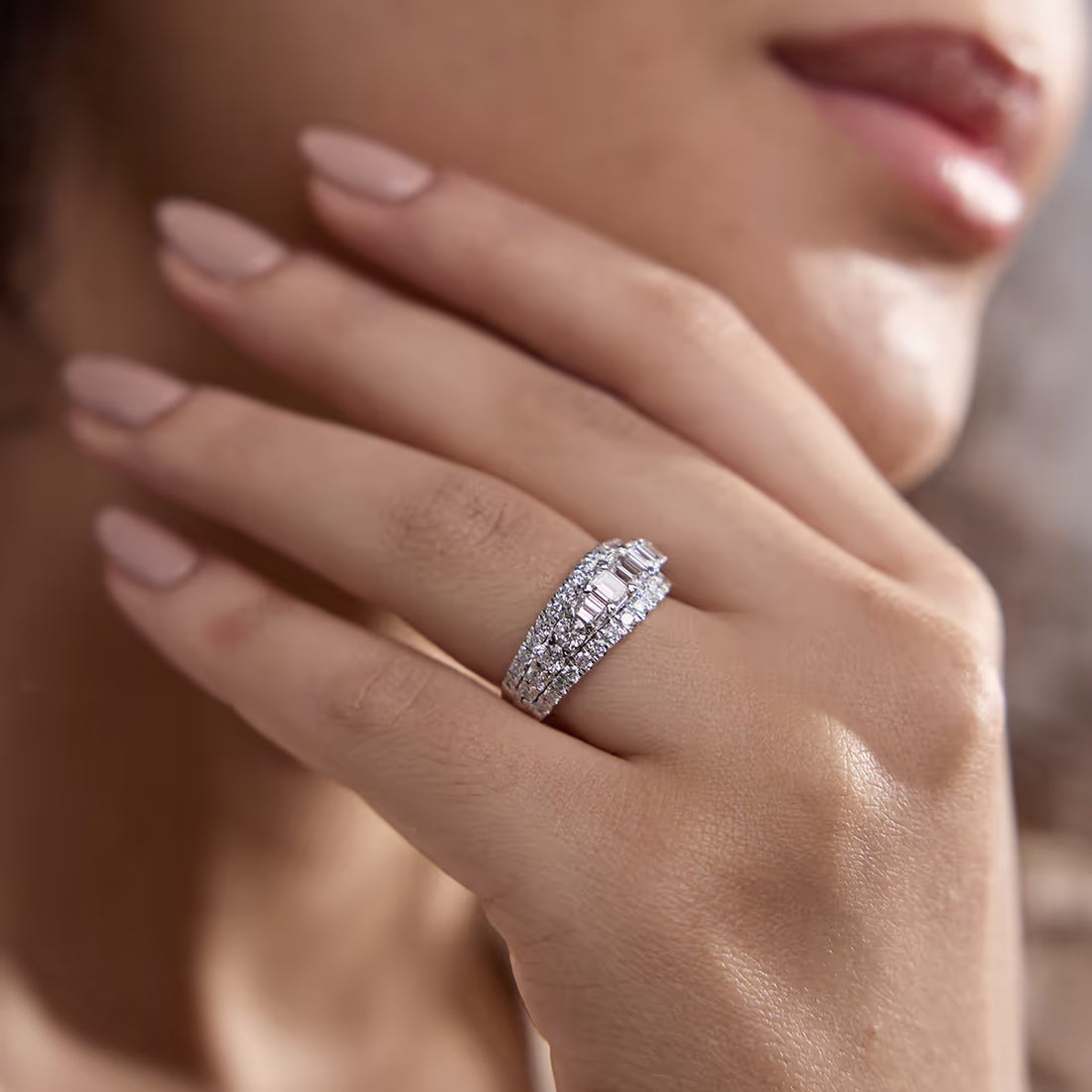 Equinoxa Emerald & Round Lab-Grown Diamond Harmony Band