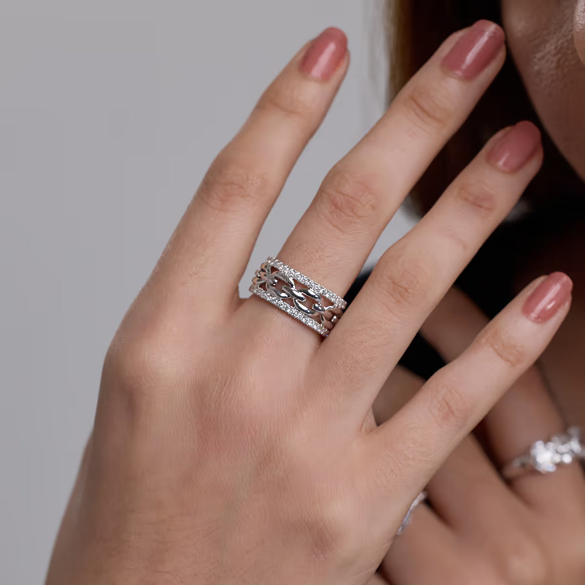 Linkora Luxe Round Lab-Grown Diamond Link Band