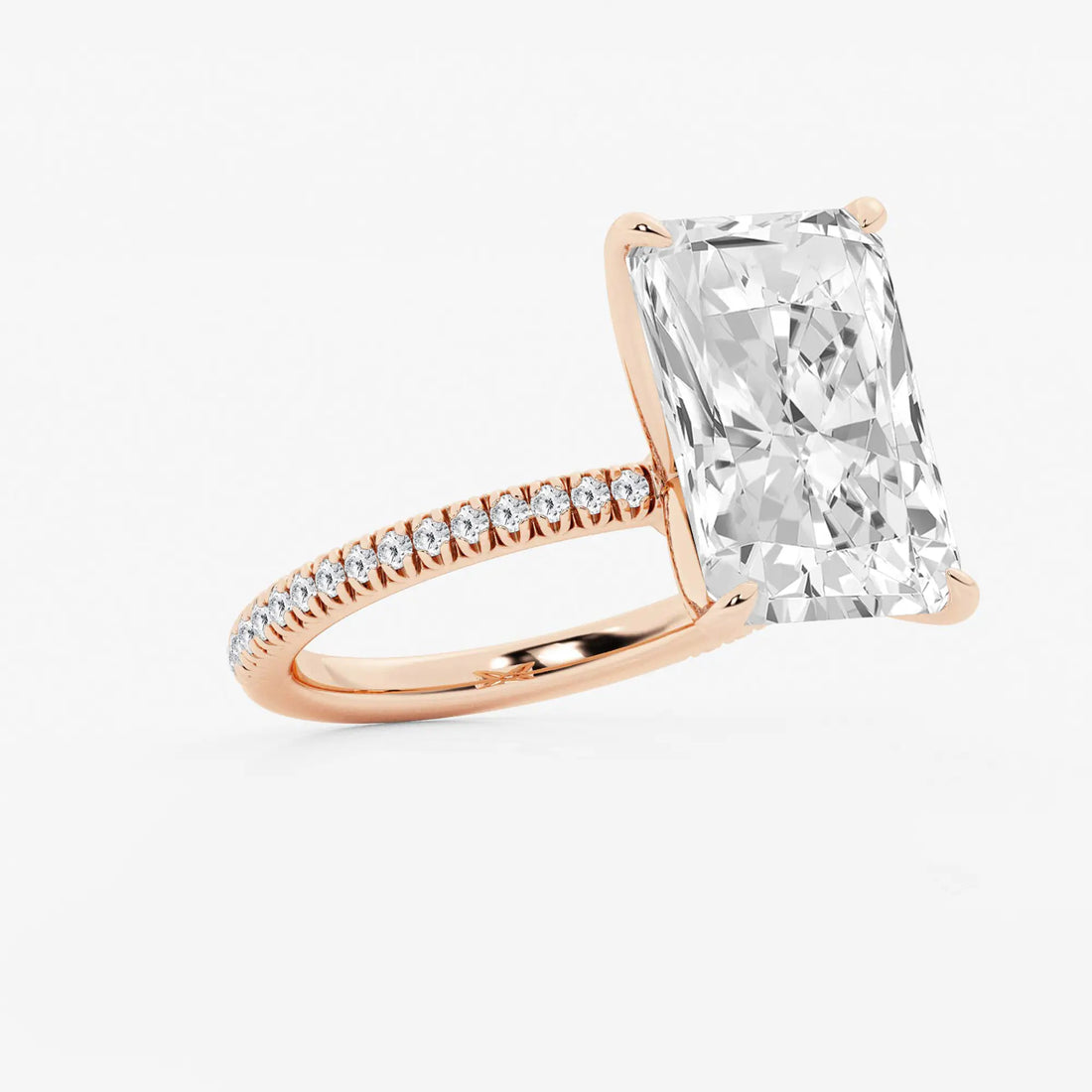 Calista Diamond Scalloped Pavé Solitaire Engagement Ring with Side Accents