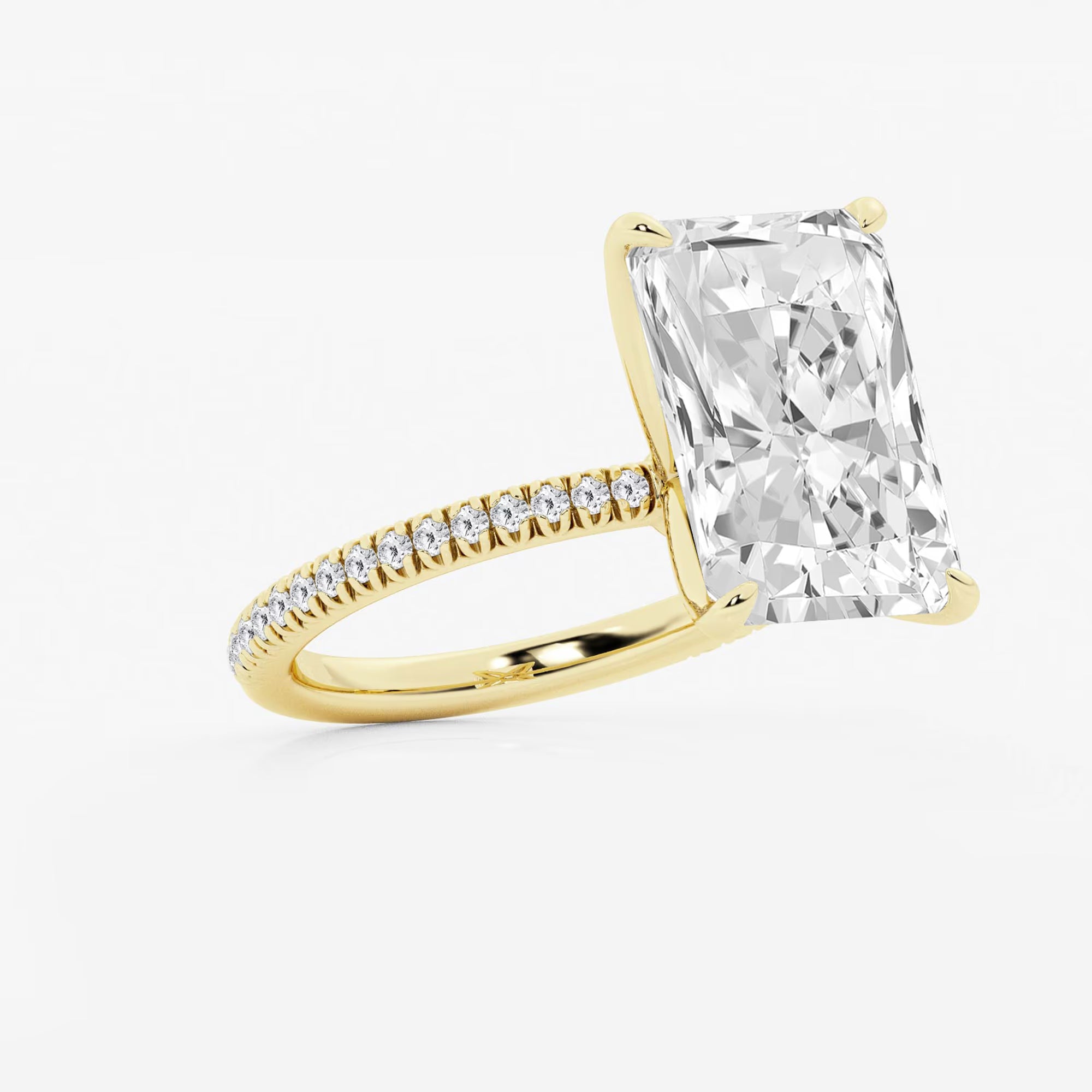Calista Diamond Scalloped Pavé Solitaire Engagement Ring with Side Accents