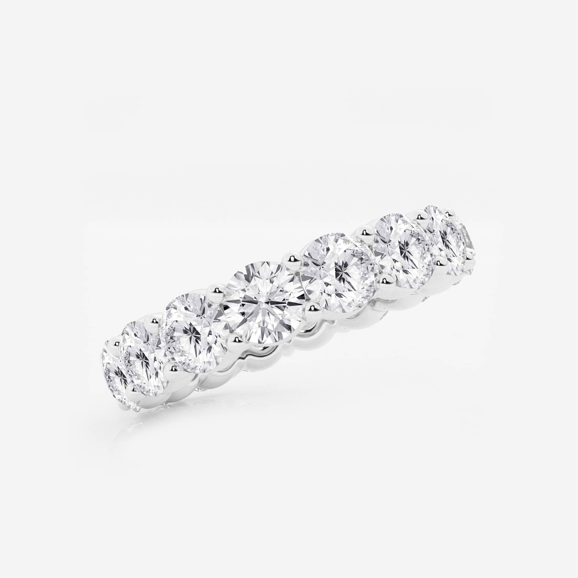 Shared Prong Round Lab Grown Diamond Eternity Band