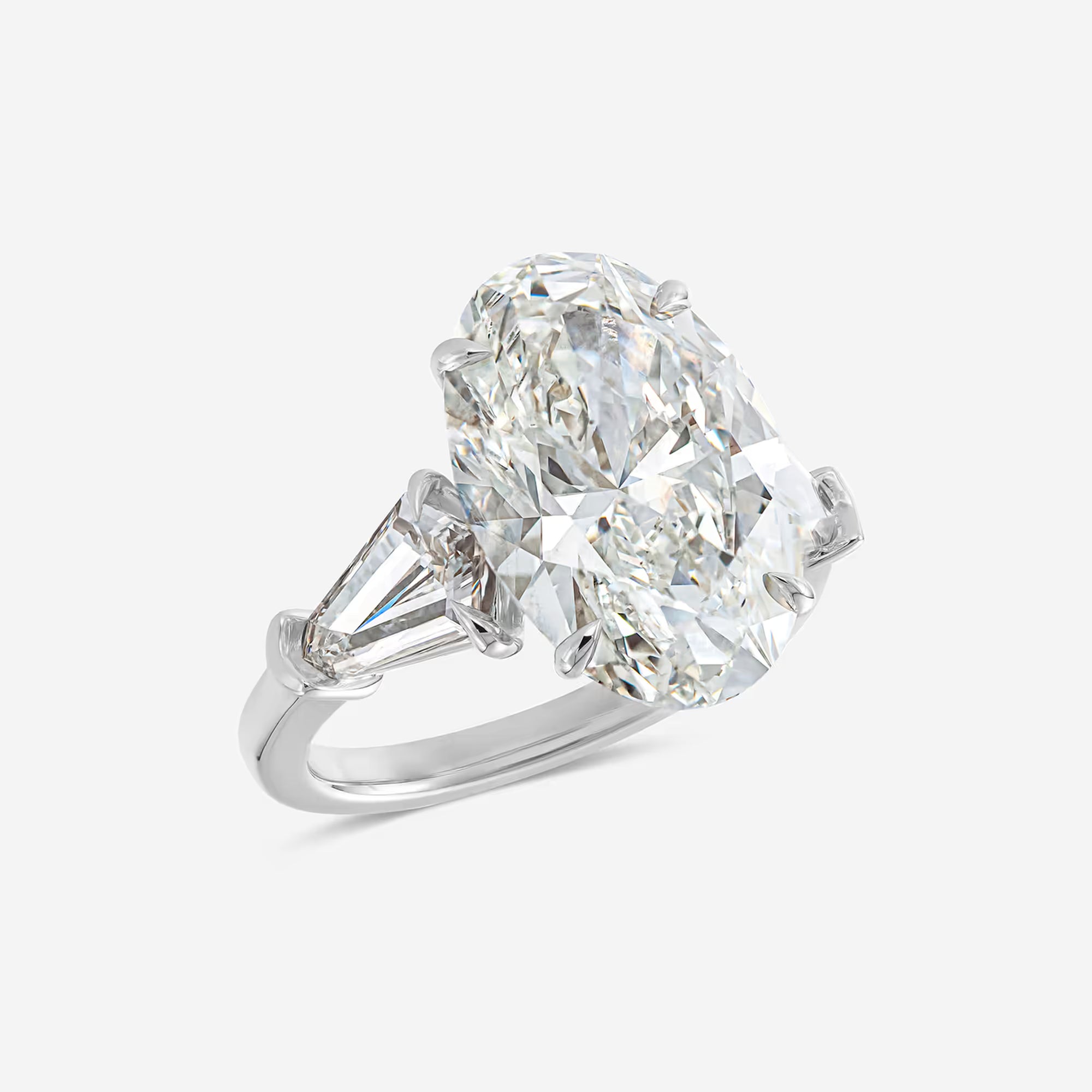 Classic Oval Cut Lab-Grown Diamond Engagement Ring