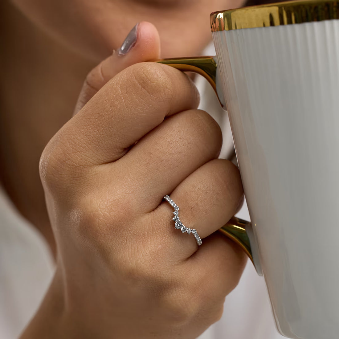 Regalia Crown Round Lab-Grown Diamond Graduated Stackable Band